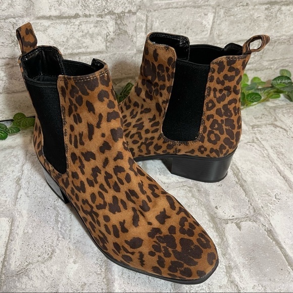A New Day Cheetah Print Memory Foam Ankle Boot Sz‎ 8 - Picture 1 of 7